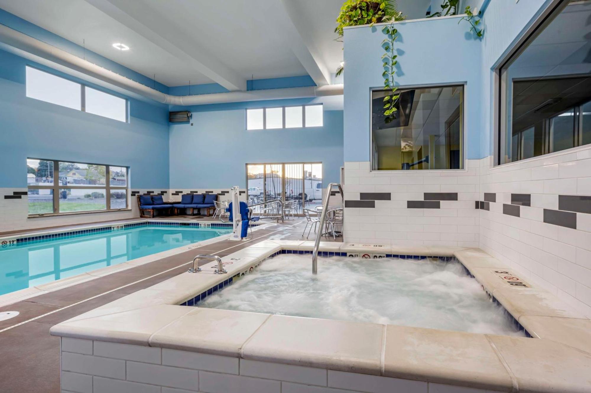 Best Western Plus The Inn At Hells Canyon Clarkston エクステリア 写真